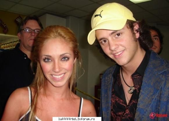 Annie cu Poncho sau cu Christopher?? - nici nustiu cred ca cu Ucker - ♥Anahi♥