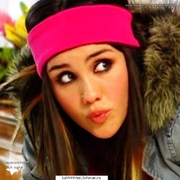 Roberta Pardo - despre roberta Complex: Nu are familia unita - ♥Dulce Maria♥