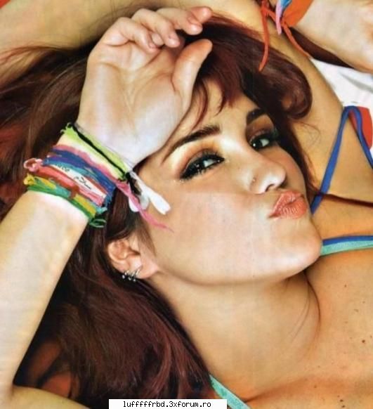 nui asha ca e perfecta?? :nod:  :nod:  :nod: cine din toate trei va place mai mult?