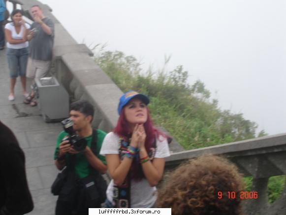 poze cu Dul facute de paparazzi - ) ;) ;) tzoooop3r - ♥Dulce Maria♥